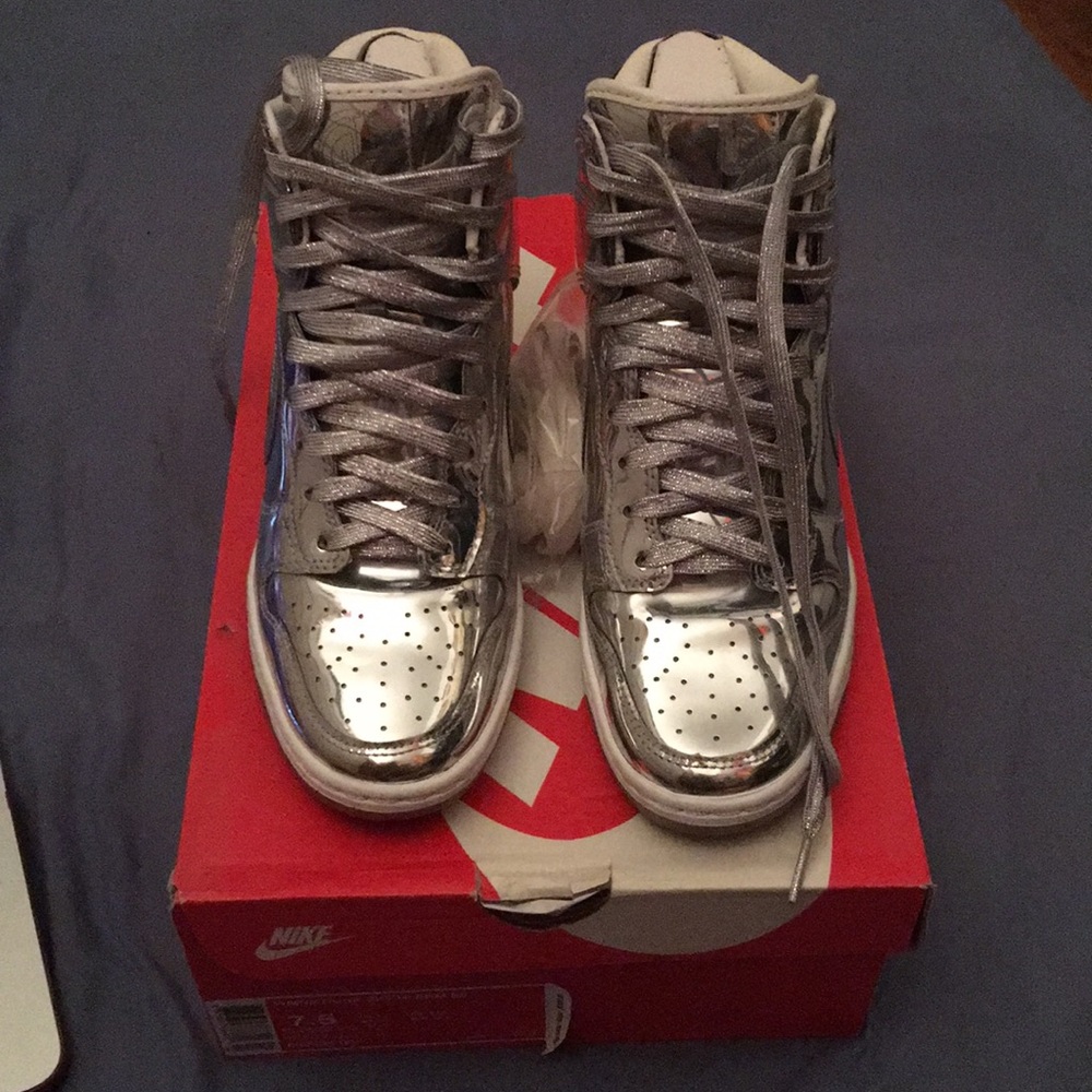 WMNS DUNK SKY HI PRM SS